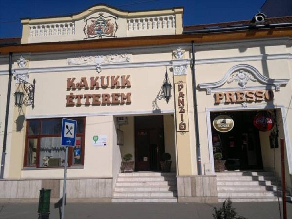 Bed and Breakfast Kakukk Panzio Nyírbátor Zewnętrze zdjęcie